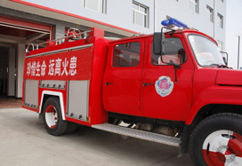 国内首辆轻型抢援消防车问世
